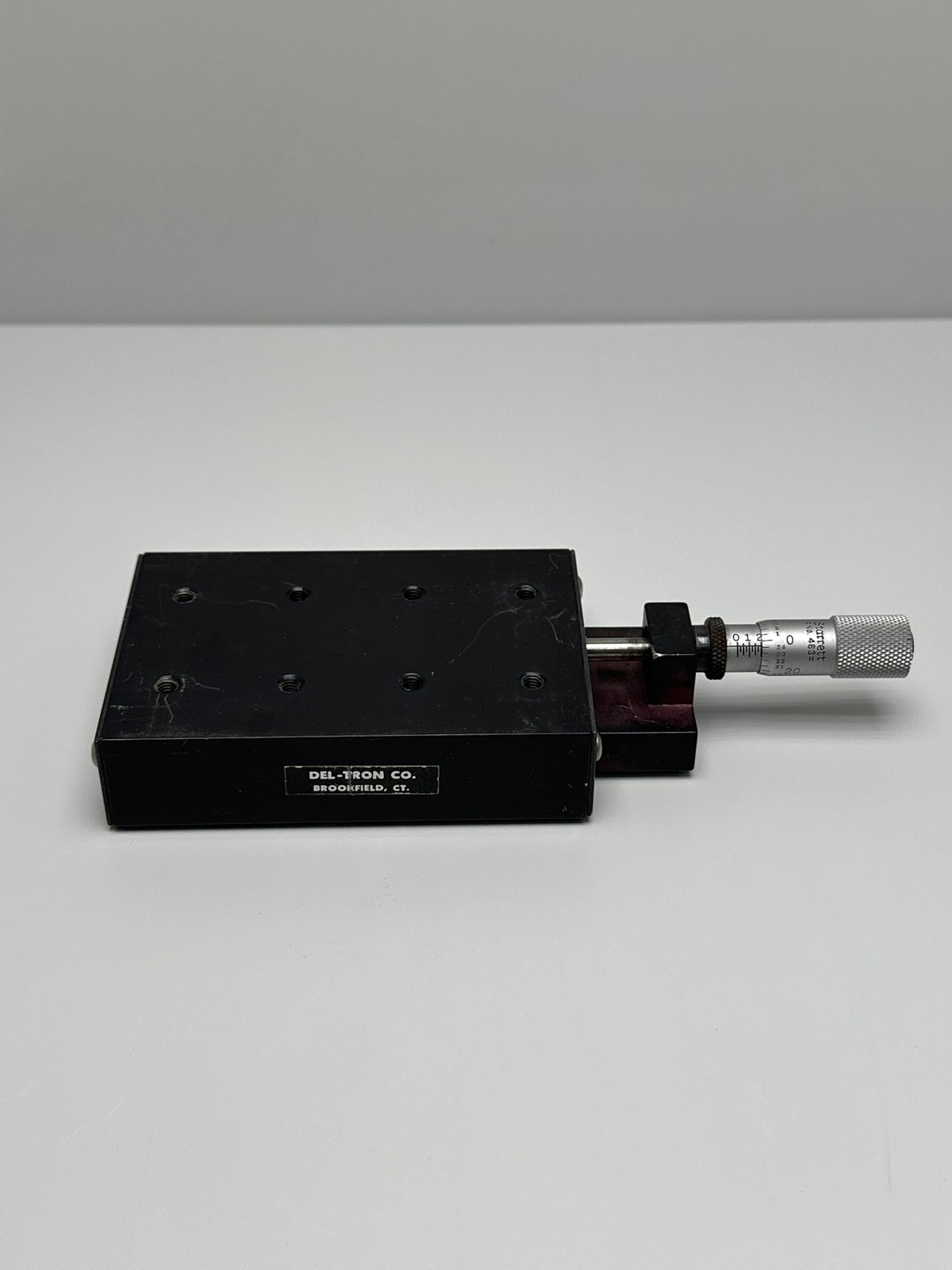 Del-Tron Linear Positioning Stage