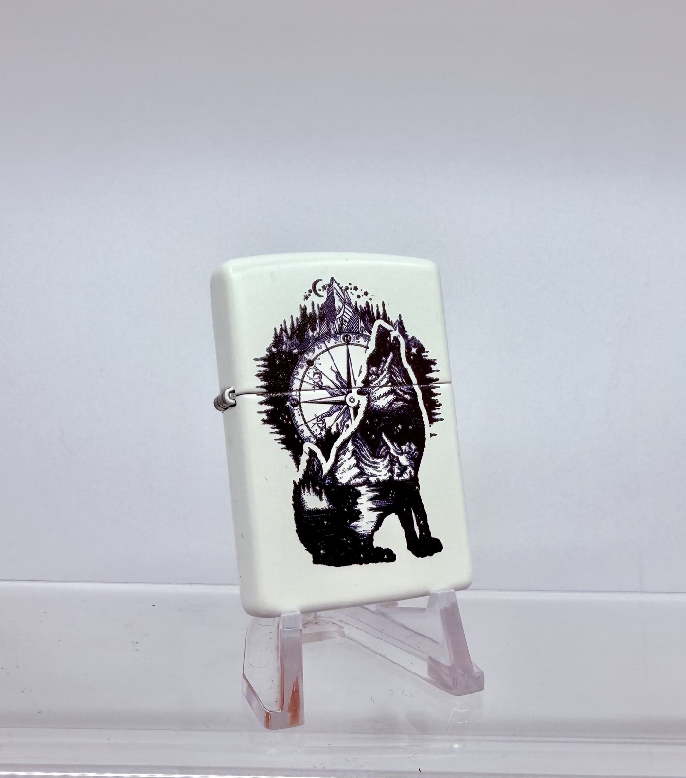 Genuine ZIPPO Lighter HOWLING WOLF COMPASS WILDERNESS BNIB