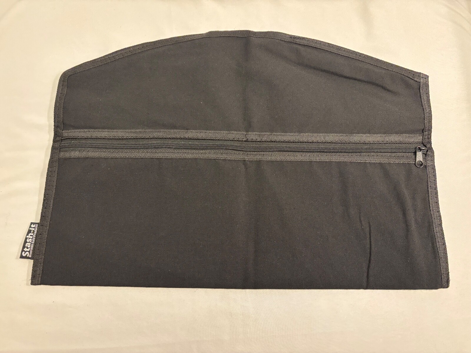Stash-it Hanger Diversion Hidden Safe for Home or Travel, Money Hidding Spot
