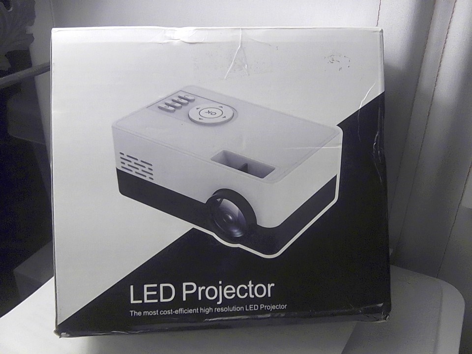 Portable Mini Projector High Resolution Black and White w/ Remote