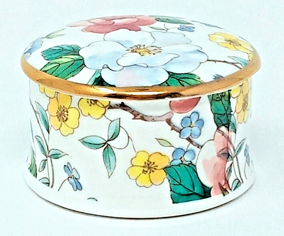 Castle Craft Ceramics Trinket or Cream / Powder Box w/ Lid made in England euc