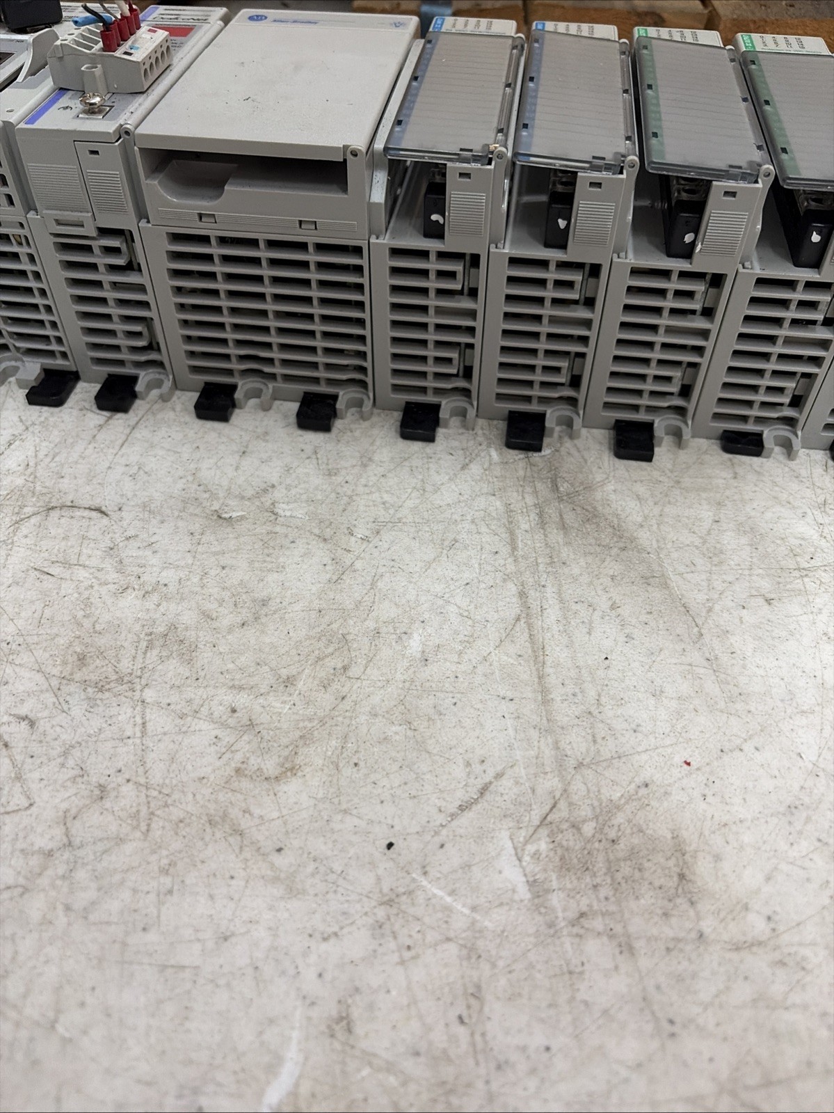 Allen Bradley 1769-L32E CompactLogix PLC Rack W Multiple || 1769-ecr || 1769-sdn