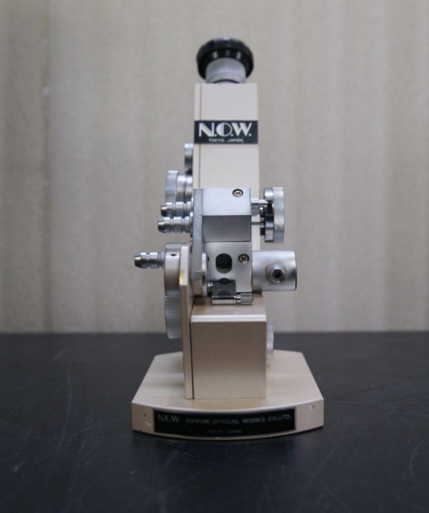Refractometer Abbe N.O.W Nippon Optical Works.