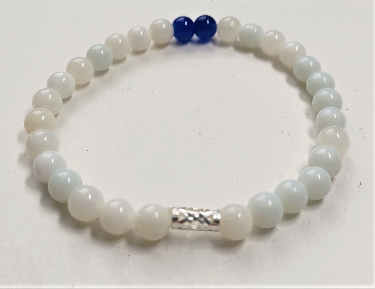 White Minimalist Beaded Bracelet-7.5 inch Stretchy