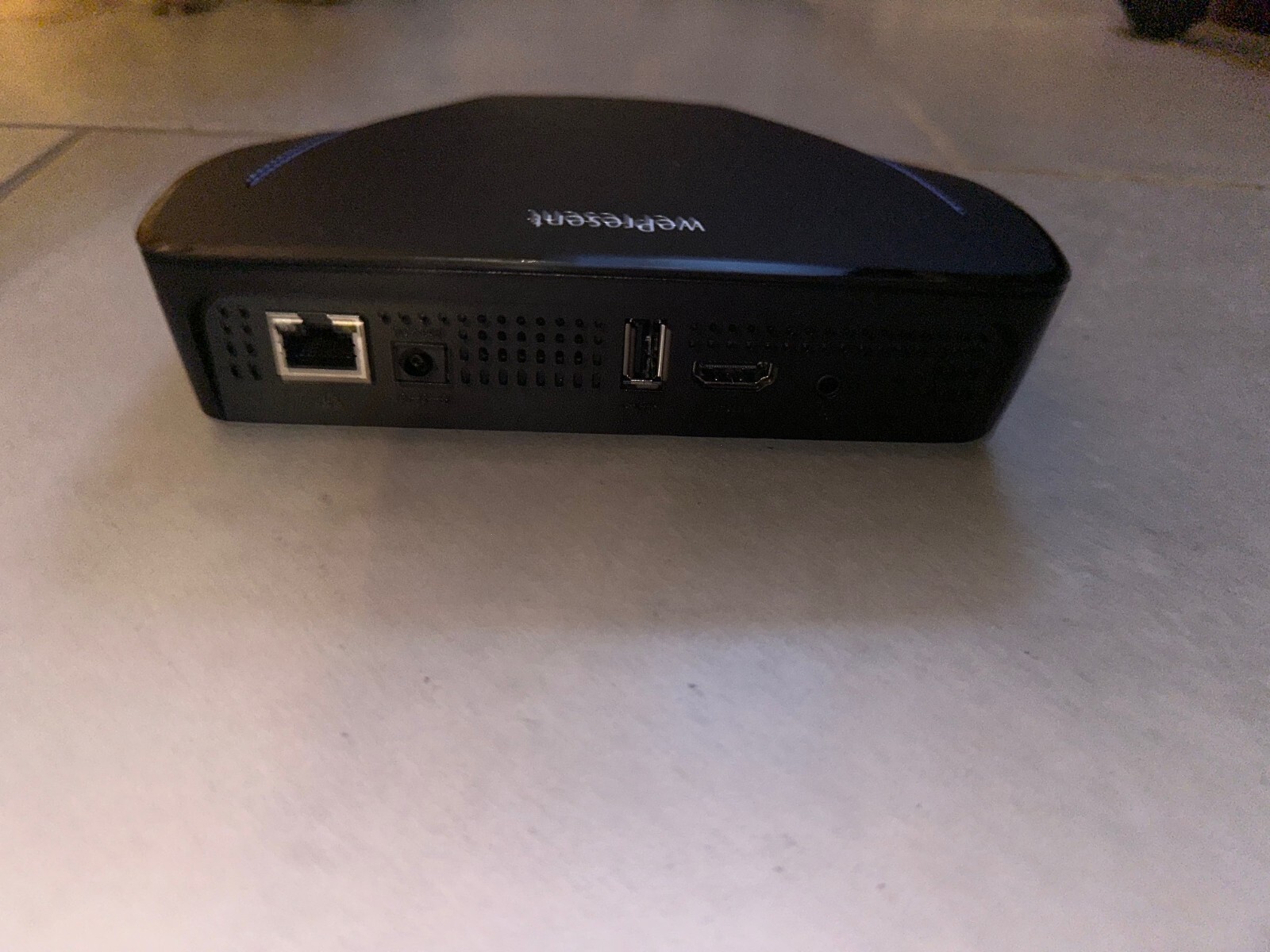 BARCO Wepresent WICS-2100 Collaborative Wireless Presentation Gateway 