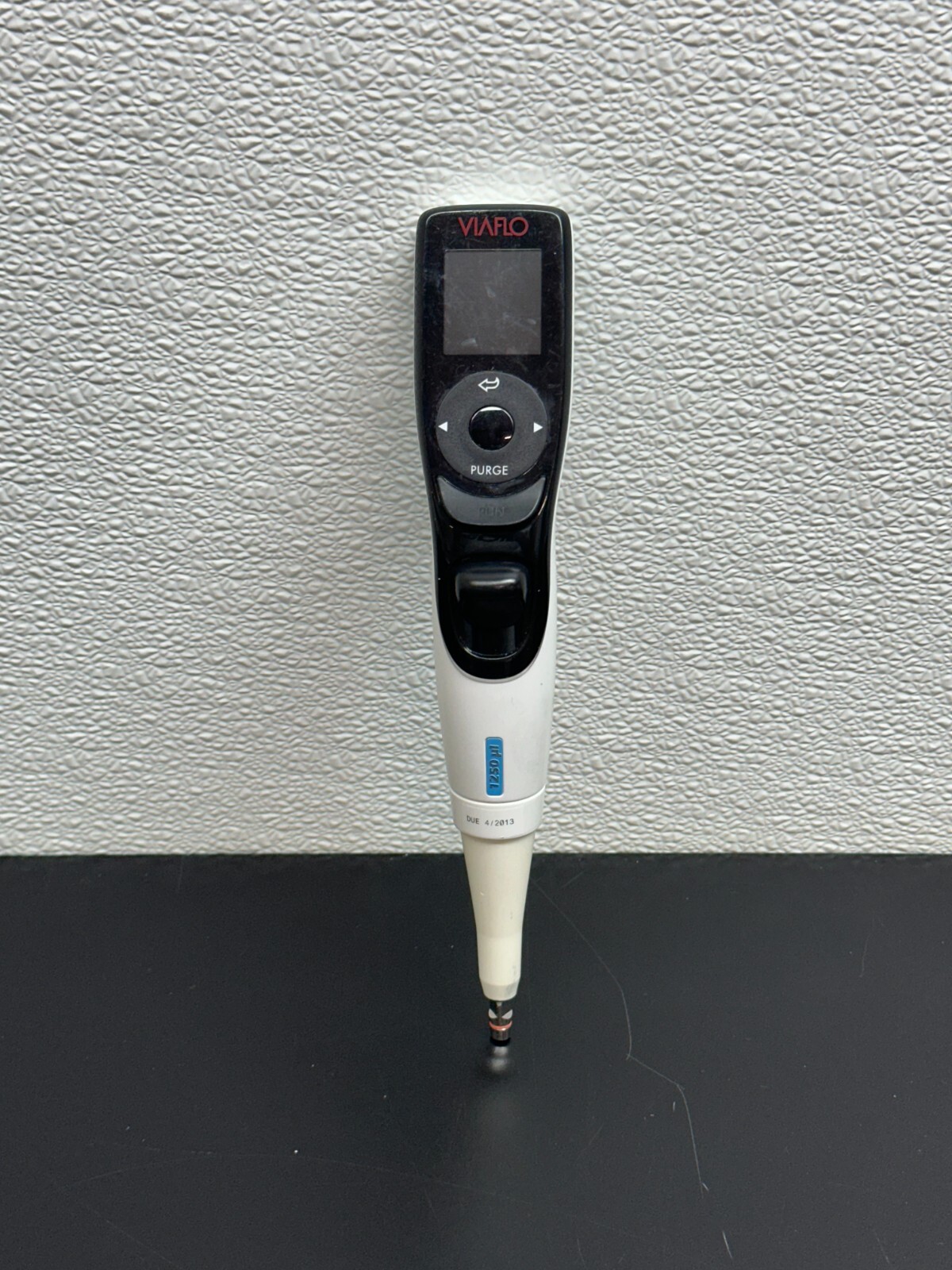 Integra VIAFLO Single Channel Electronic Pipette 1250uL 50uL-1250uL 4624