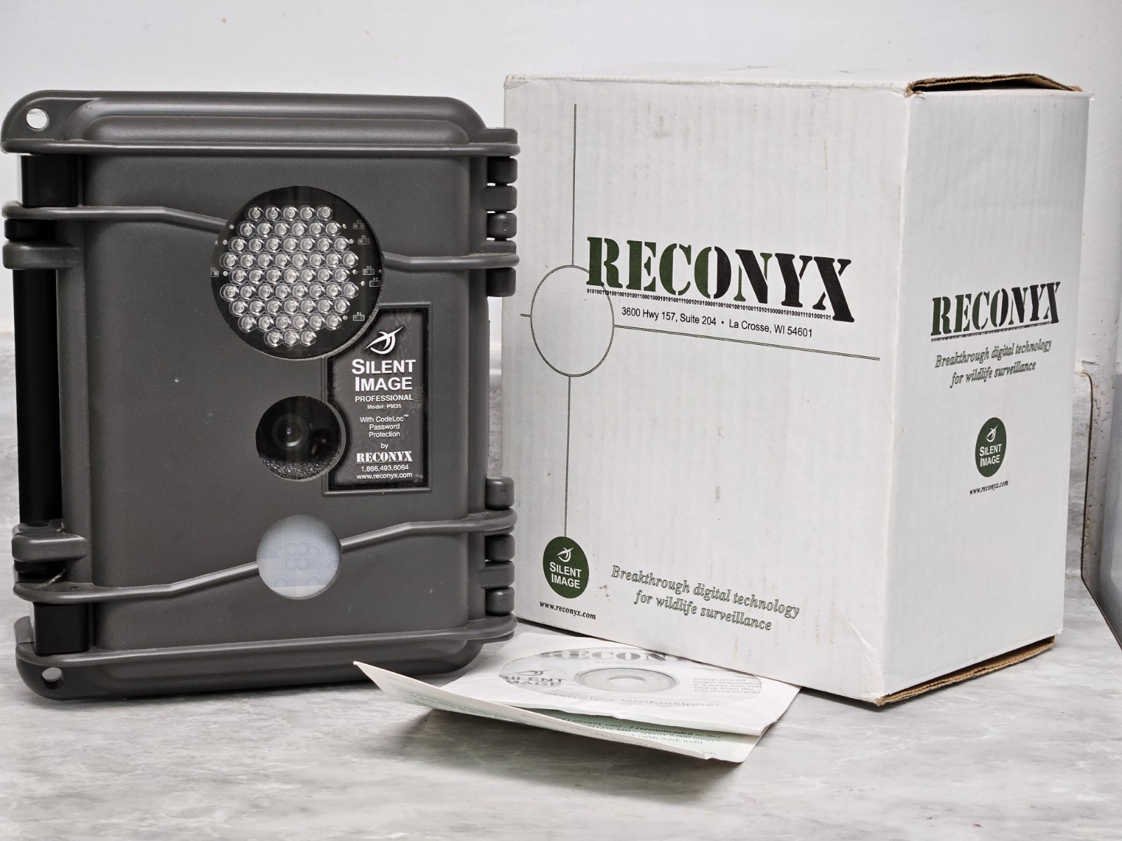 NEW Reconyx Silent Image PM35 Professional Trail Camera - Rare New Old Stock