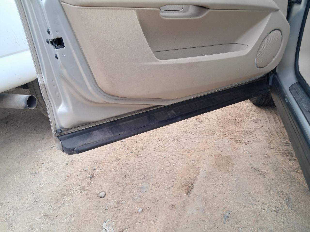 SRX 2008 Glove Box 4775038