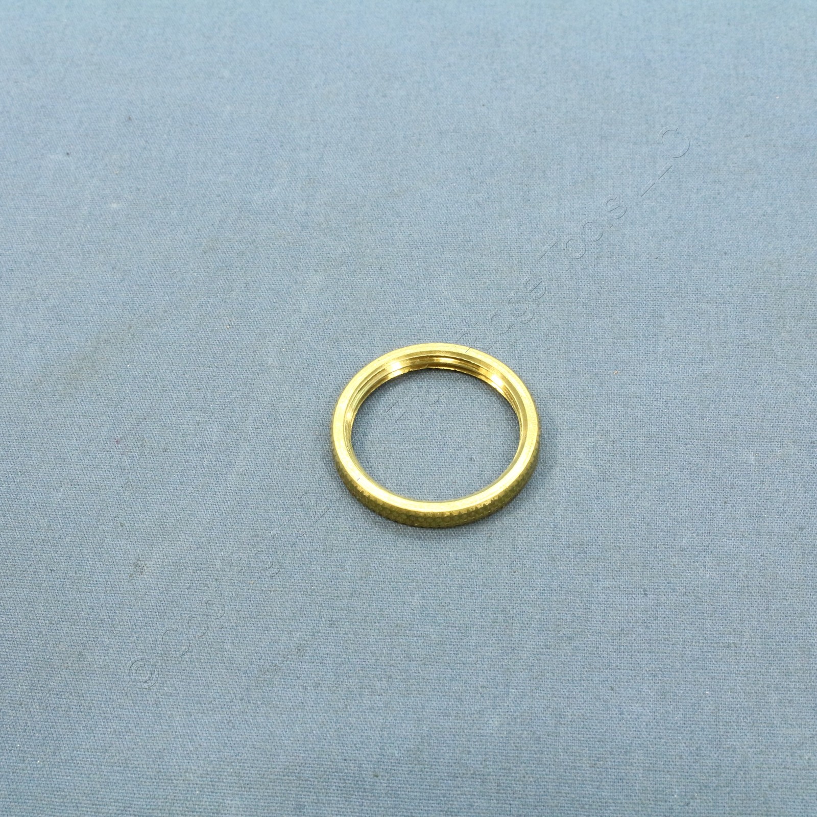 Leviton Knurled Brass Nut 13/16-20 Thread for Candelabra Lampholders 25297