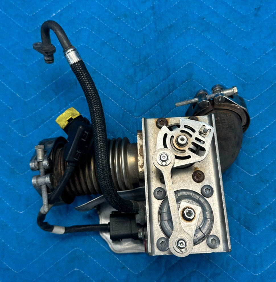 OEM Kenworth T680 Paccar MX-13 Engine EGR Control Valve 2020