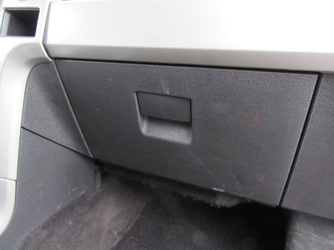 F150      2014 Glove Box 1042644
