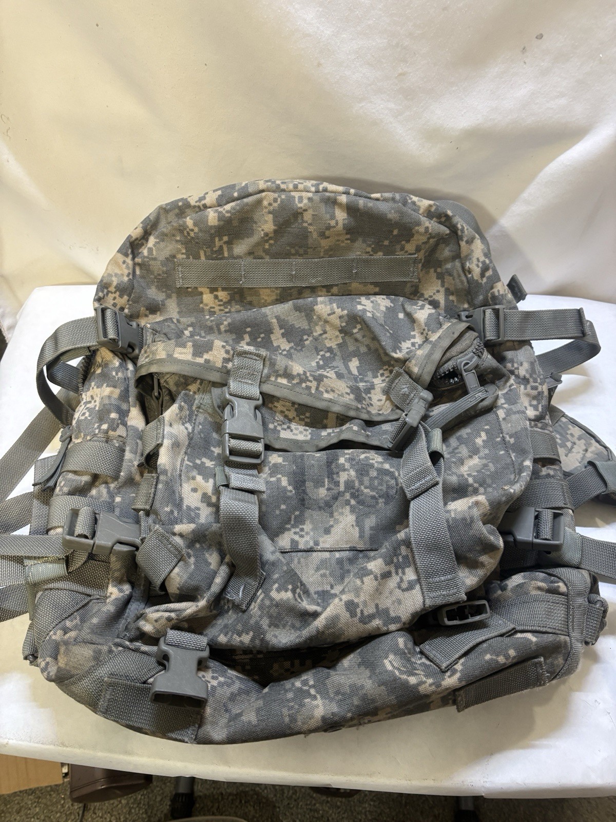 US MILITARY ACU MOLLE II ASSAULT PACK W/STIFFENER 3 DAY BACKPACK USED/GOOD