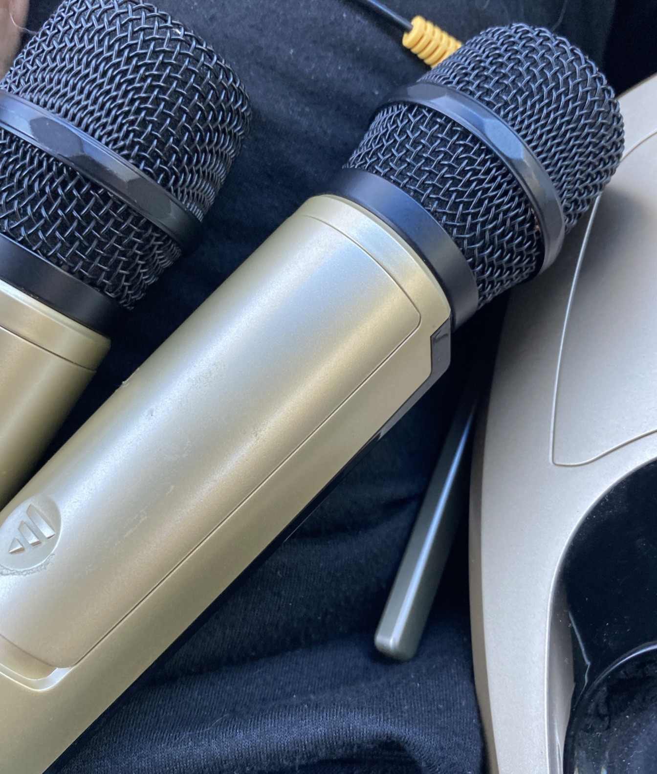 Diamond Magic Sing ET19KV With 2 Microphones UNTESTED