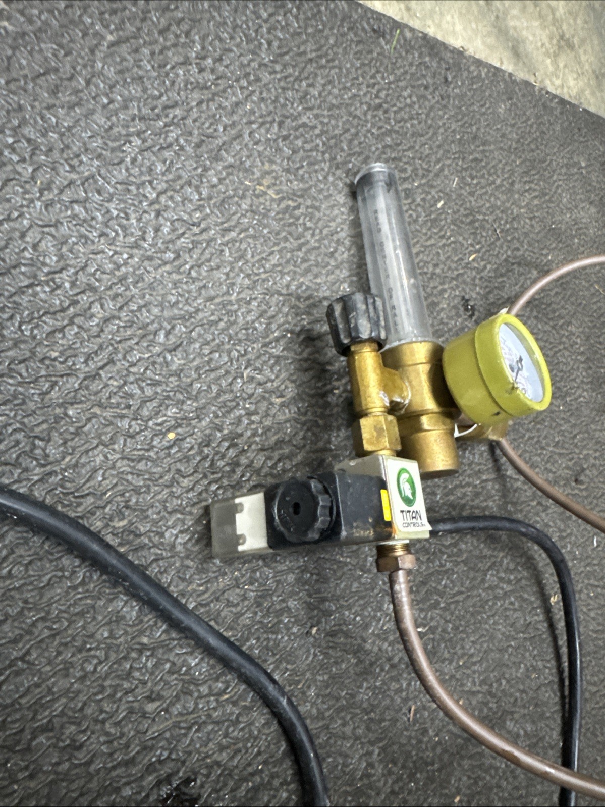 Titan Controls CO₂ Regulator - Compatible with Titan Controls CO₂ Controllers