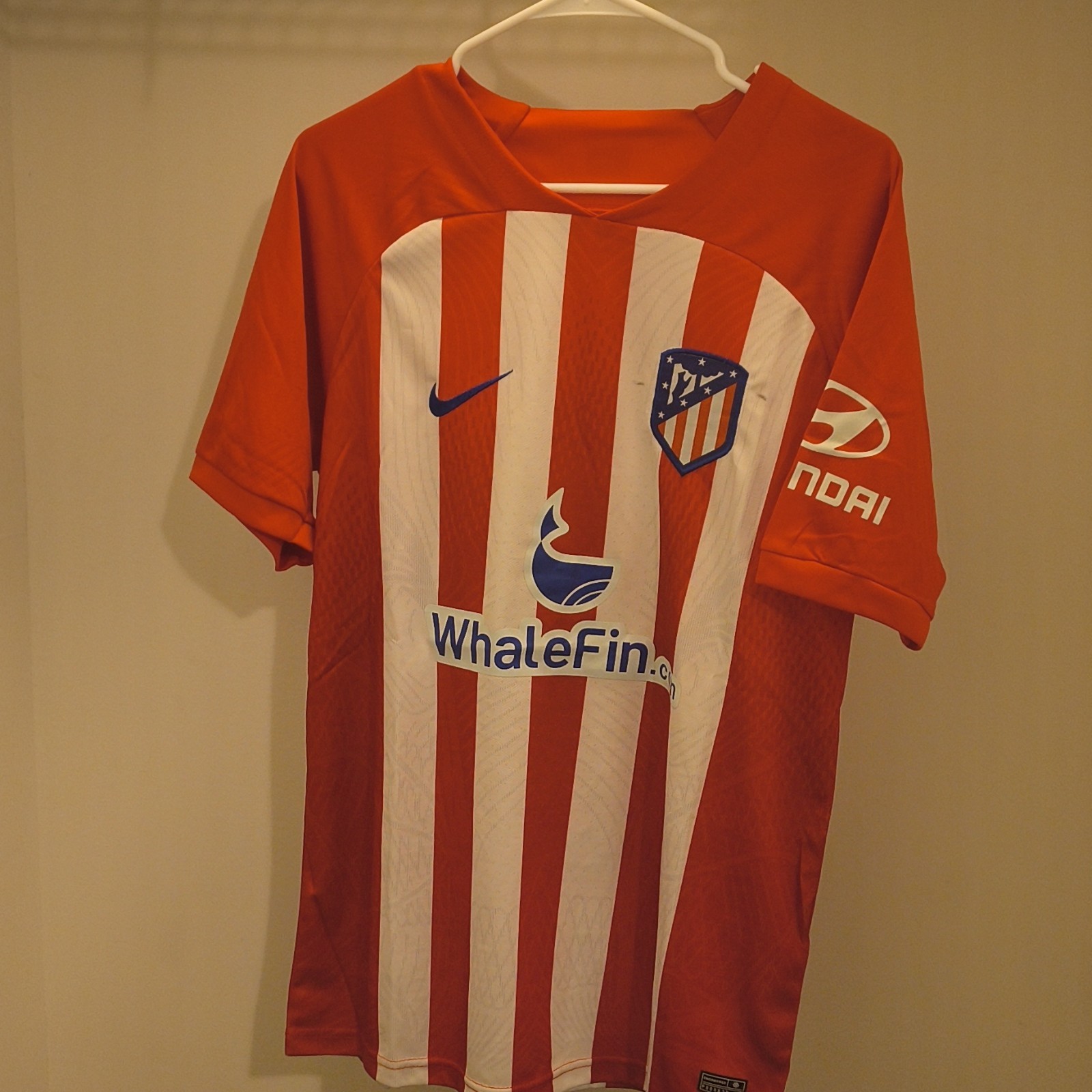 Nike Atletico Madrid Soccer Jersey Red/White Striped Shirt Size L 2022/23