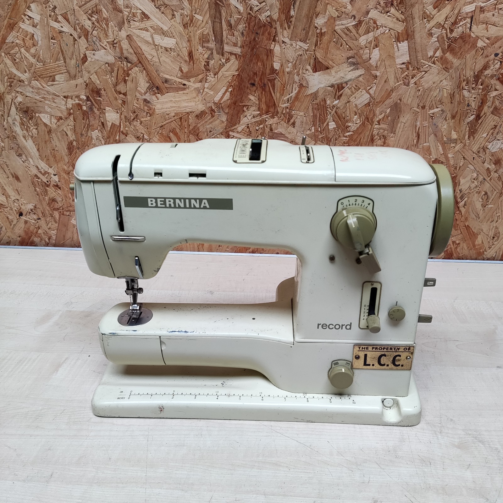 BERNINA RECORD 730 ELECTRIC SEWING MACHINE NO ACCESSORIES UNTESTED