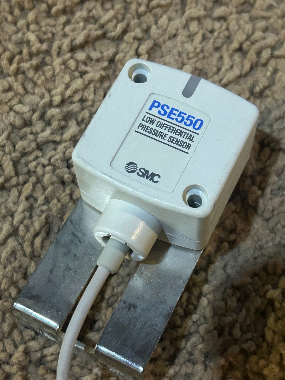 SMC PSE550 Low Differential Pressure Switch 0-2kPa 12-24VDC Used