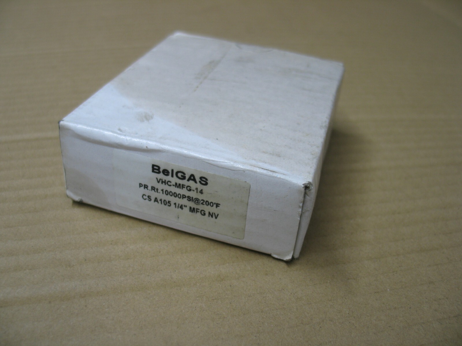 NIB BELGAS VHC-MFG-14 NEEDLE VALVE 10000PSI/200F 1/4" M/F FITTINGS P9793