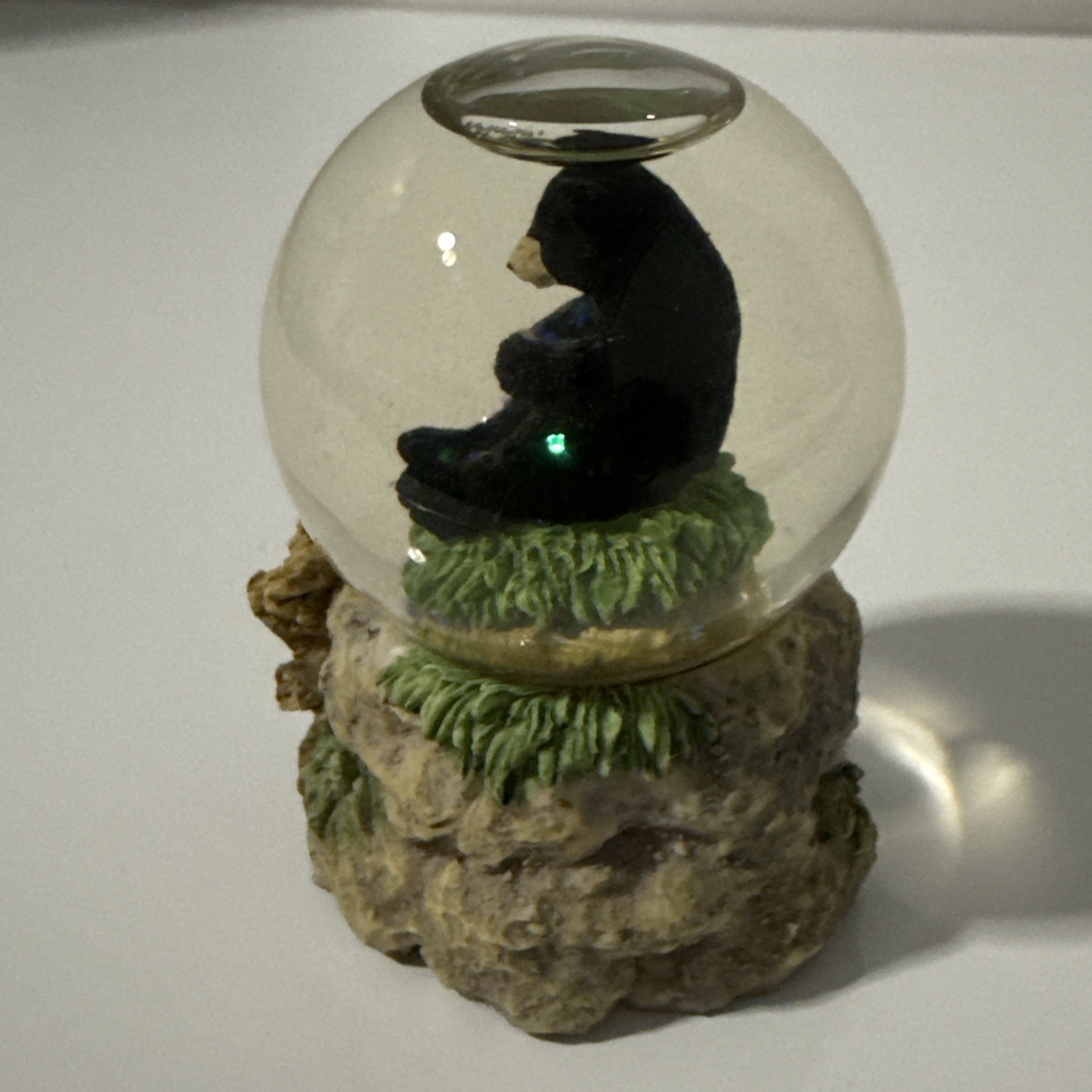 Westland VTG #1266 Black  Bear Water Globe Water Snow Ball Glitter  2.5”