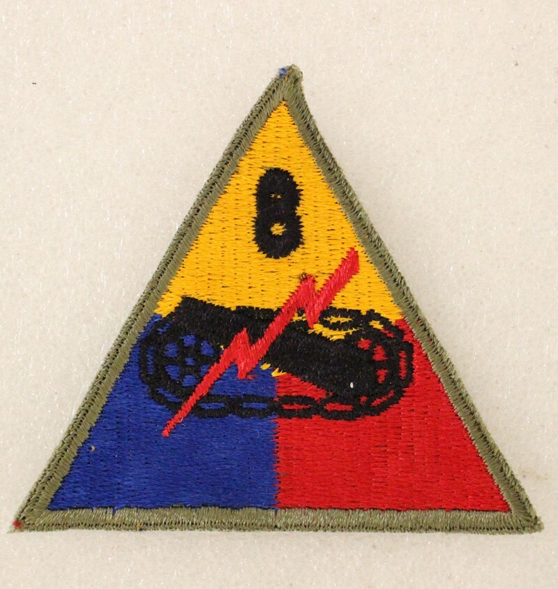 Army Patch: 8th Armored Division, cut edge, OD border