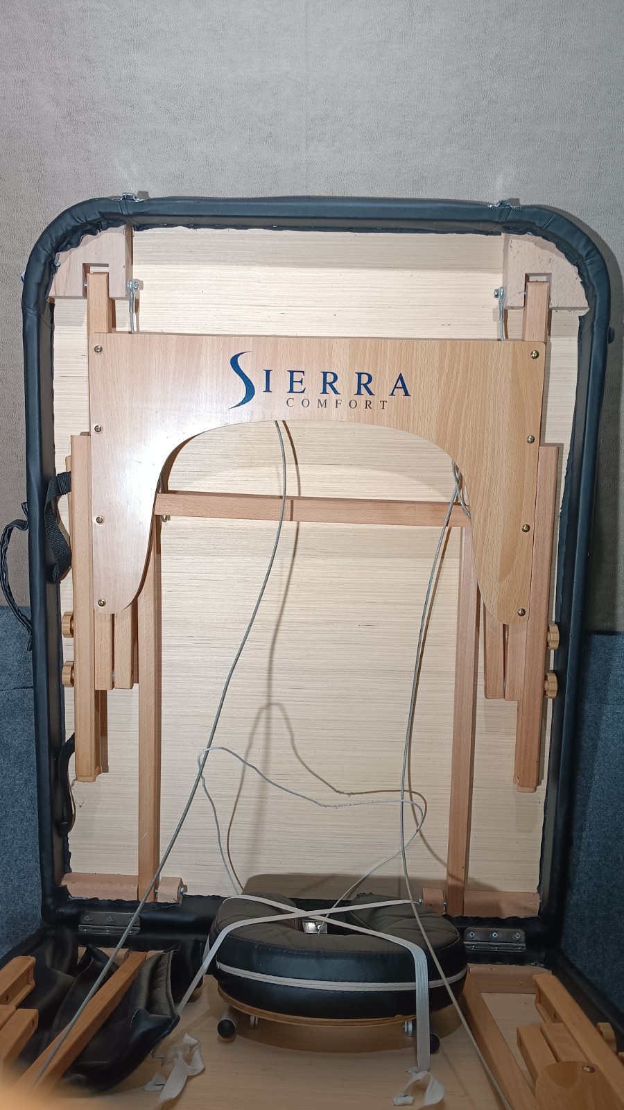 Sierra Comfort Basic Portable Massage Table, Black