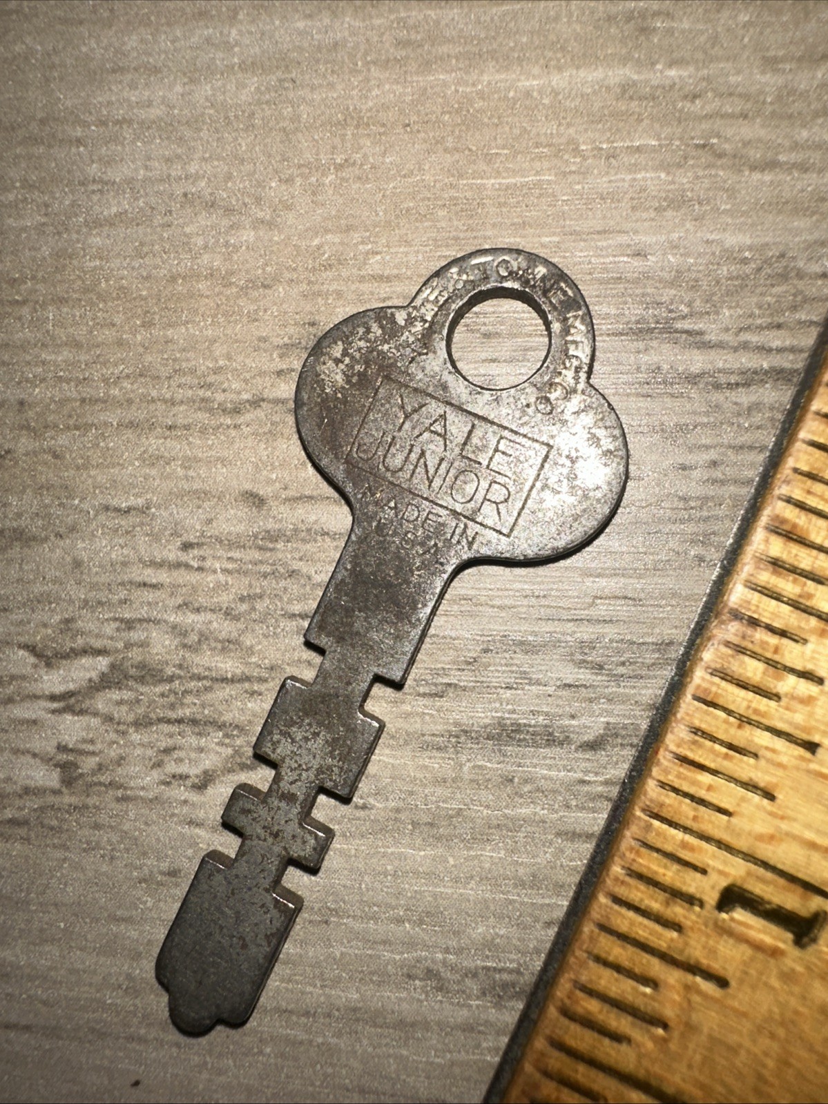 Yale & Towne Manufacturing Co. Skeleton Key Yale Junior Flat Key￼