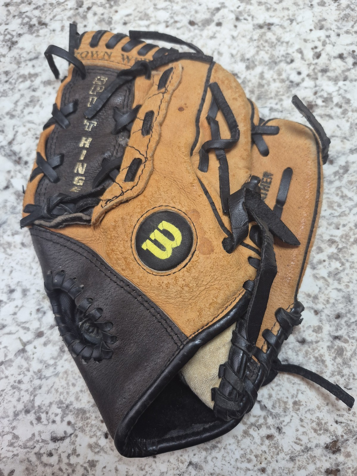 Wilson A2495 T-Ball Model 10" Baseball Softball Glove Right Hand Throw Used