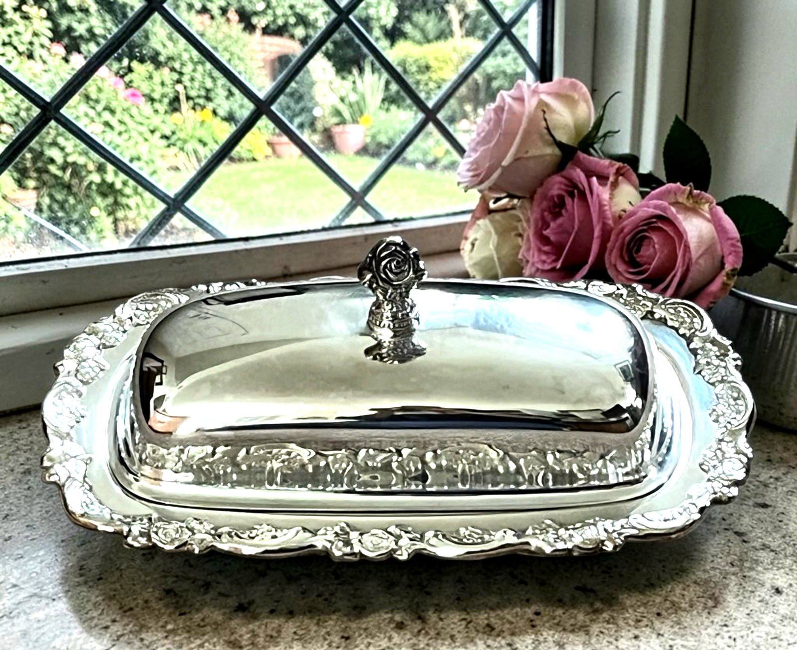 Vtg Oneida VINE ROSE Silverplate Butter Dish w/Glass Insert