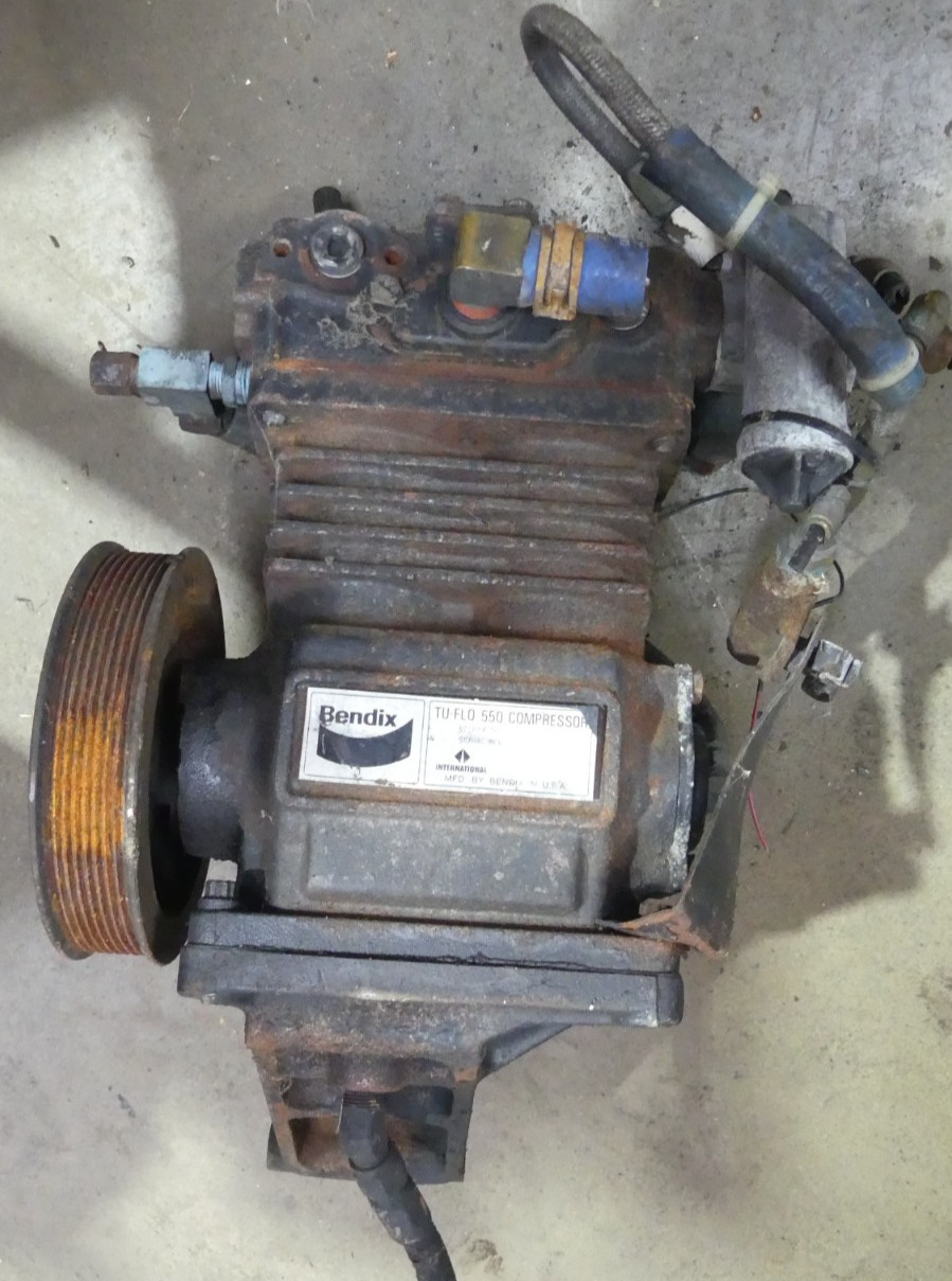 International Bendix Tu-Flo 550 Air Compressor 108111
