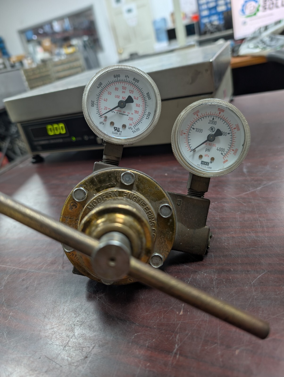 🤪 MECO MODERN ENGINEERING CO TYPE P GAS REGULATOR MULTISEAT PIL 5641-8461