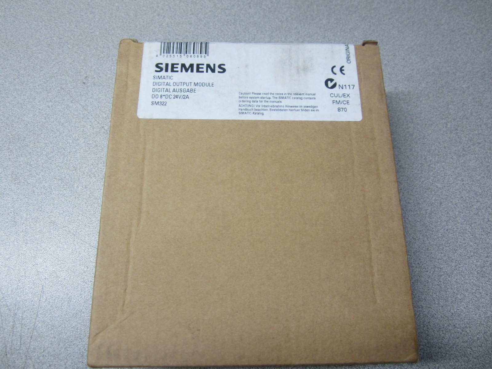Sealed Siemens 6ES7 322-1BF01-0AA0 Digital Output Module