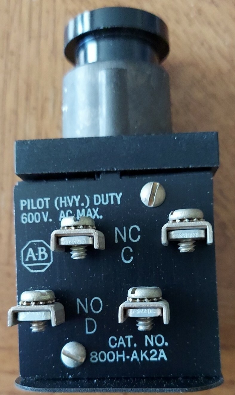 Allen-Bradley 800H-AK2A Series A. Push Button Unit. FLUSH HEAD. Heavy Duty