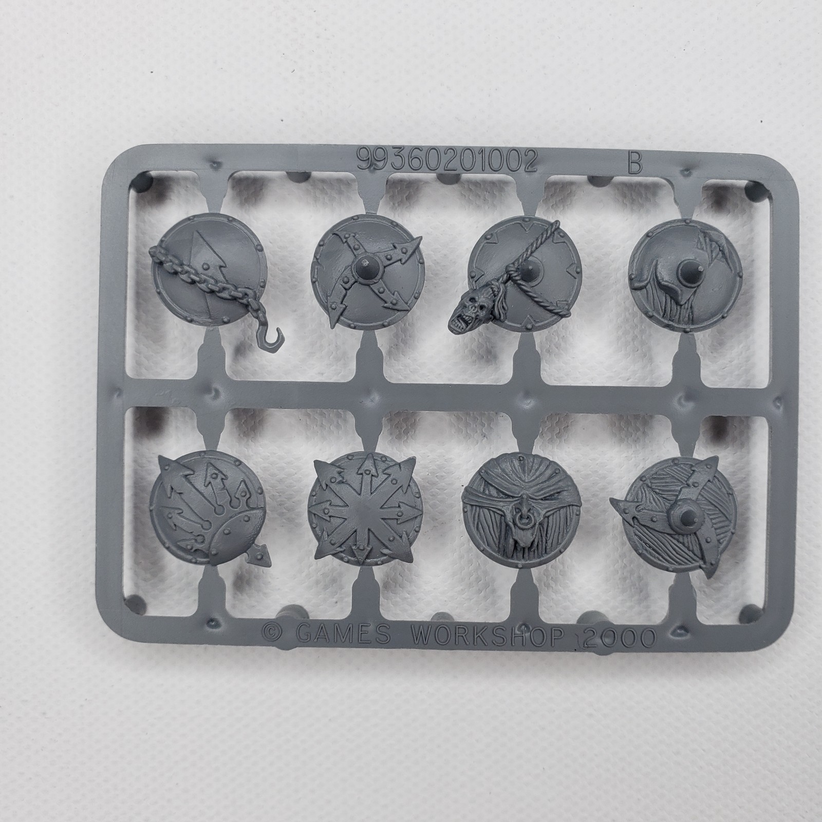 Vintage Warhammer CHAOS MARAUDER SHIELD Sprue middlehammer 2000 GW AOS TOW RR25