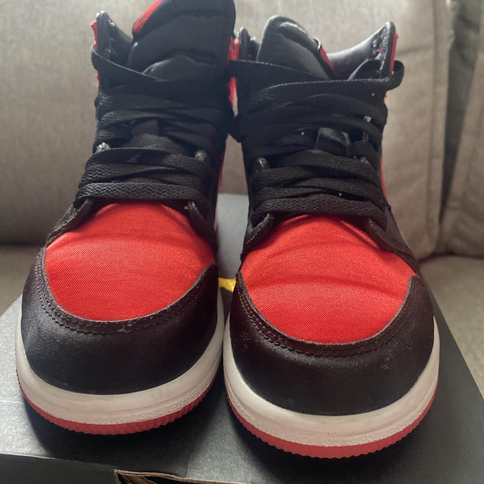 Jordan 1 Retro High Og (PS) Black/ University Red-white SATIN Size 2.5