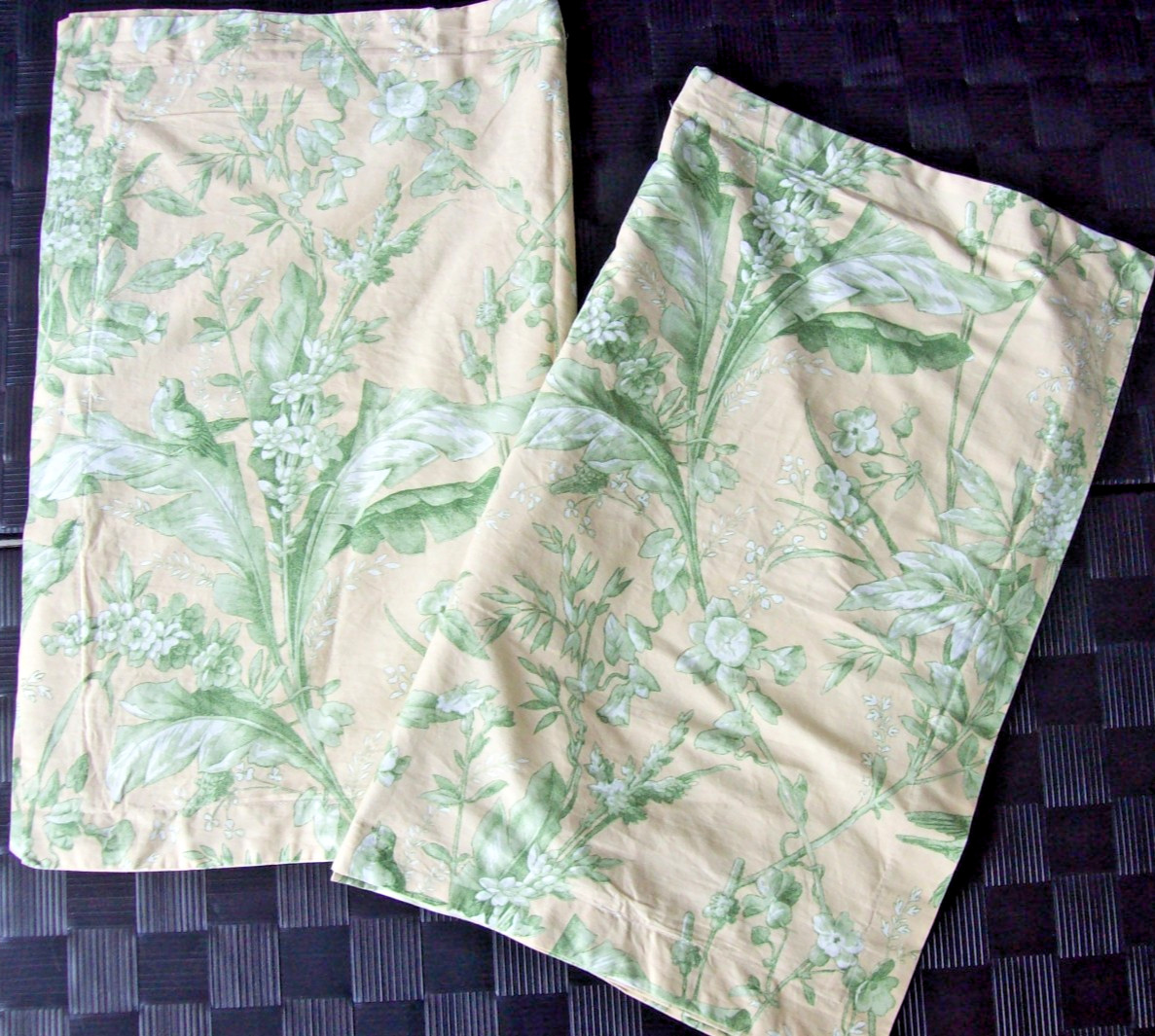 Lauren Ralph Lauren Grand Isle Standard Shams (2)~Green/Tan Botanical Print