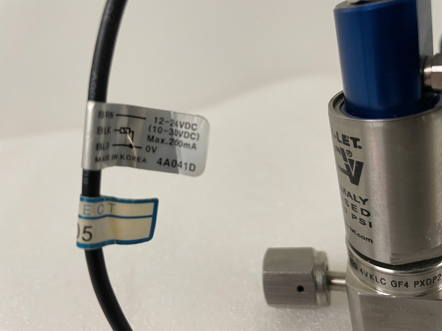 UCV Ham-let HM20 4VKLC GF4 PXDP2 + Sensor Autonics PR08