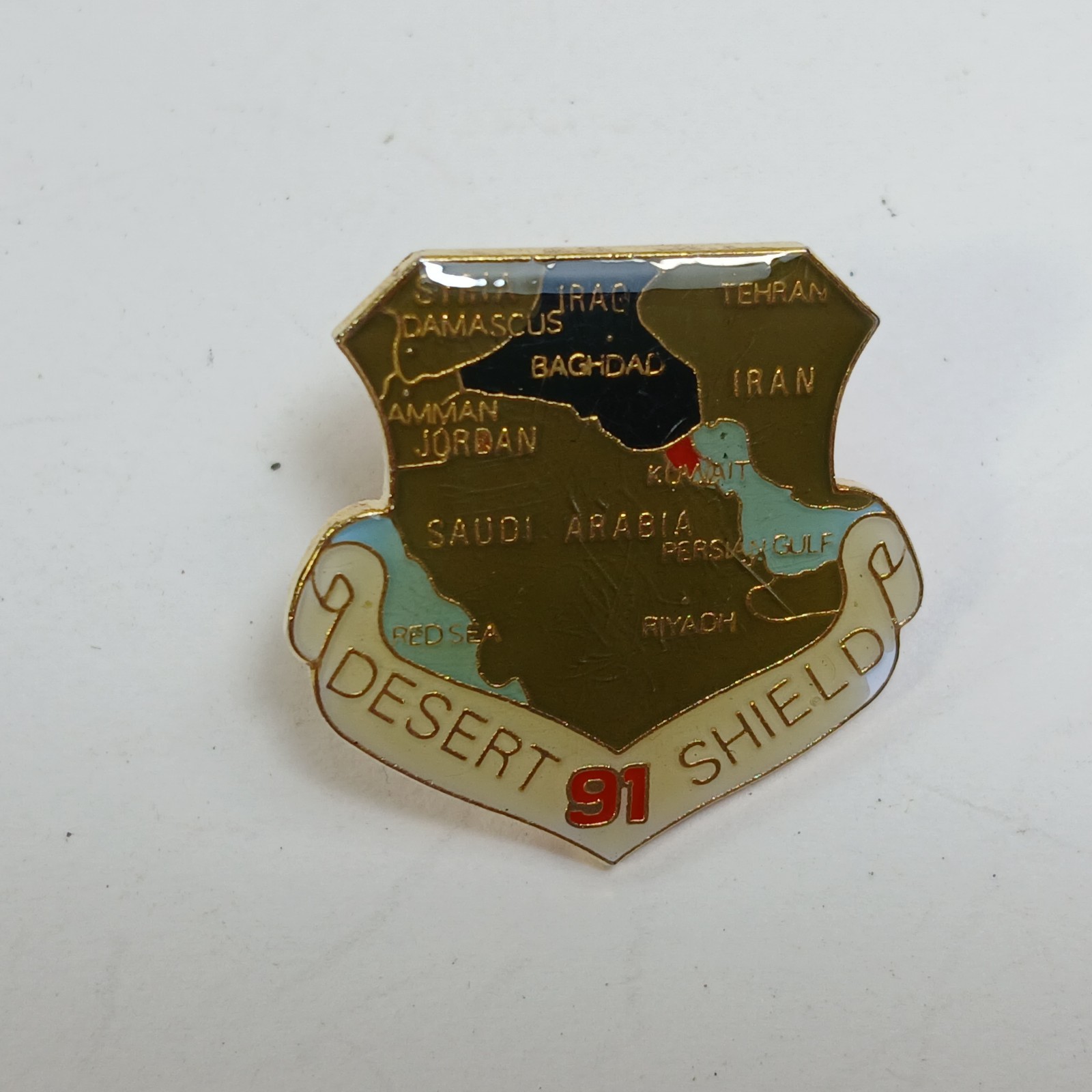 Desert Shield 91 Map Lapel Pin Aries Inc 1990 Gulf War Military Souvenir Vintage