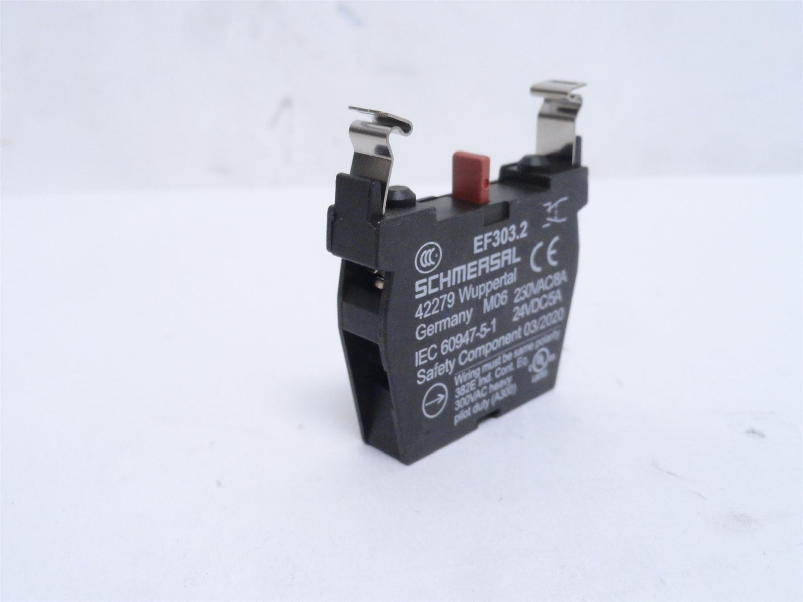 248261 New-No Box; Schmersal EF303.2 Aux Contact Block; 250VAC/8A; 24VDC/5A