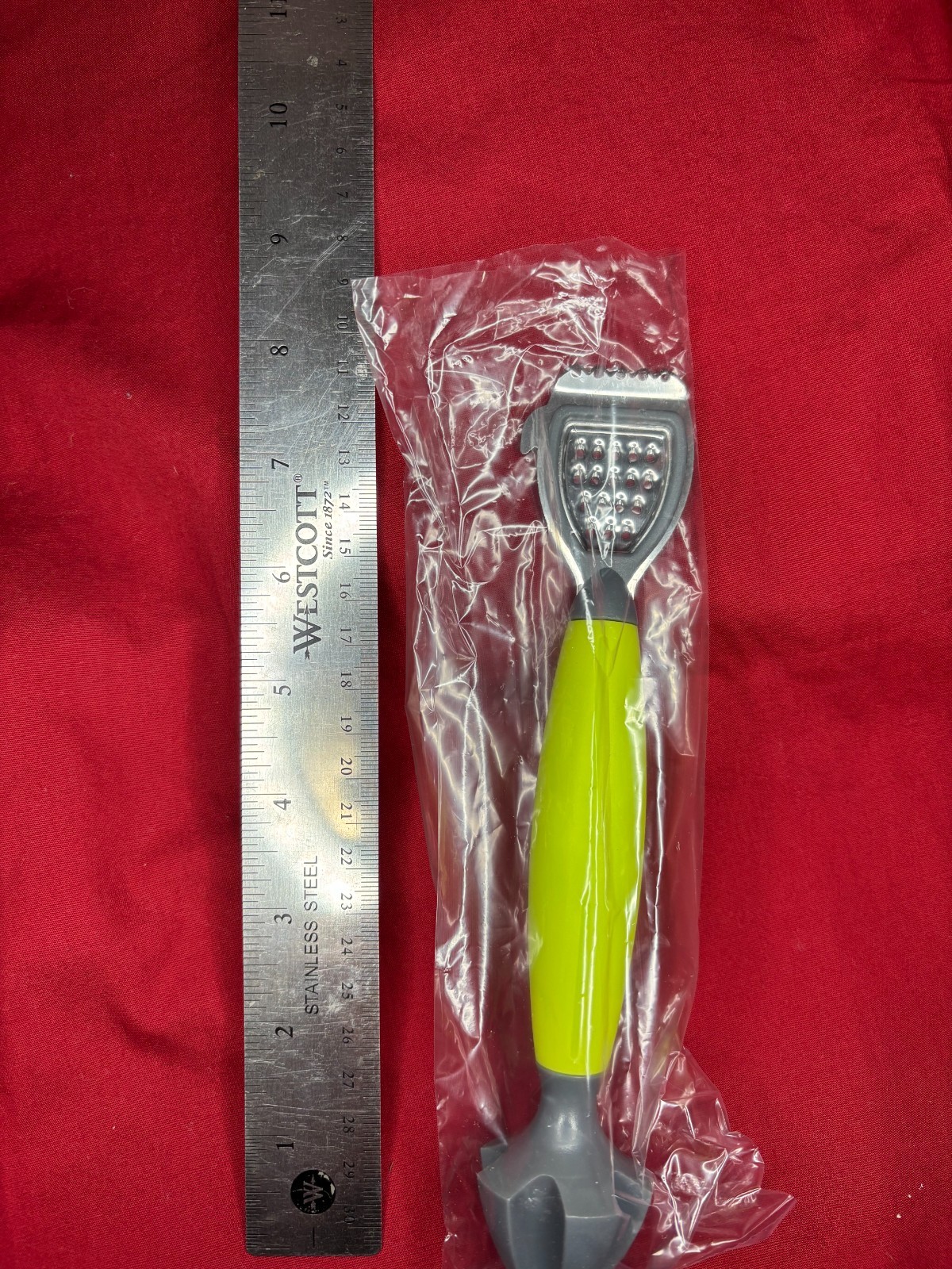 Multi-functional 3-in-1 Citrus Tool Peeler Juicer - New in Box