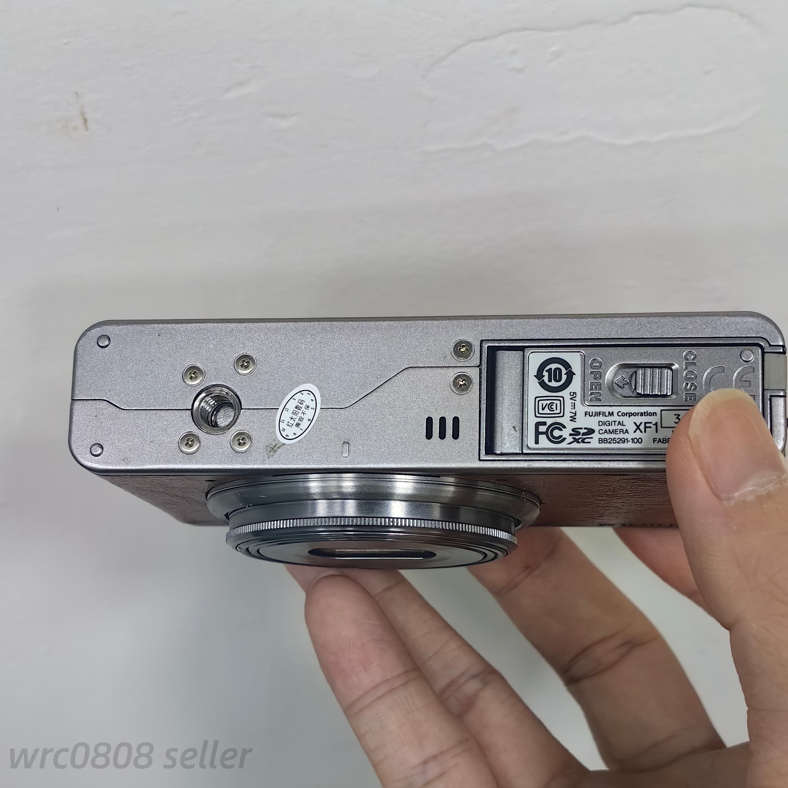 Fujifilm XF1 X Series 12.0MP 4x Optical Zoom Digital Camera with Flash Brown