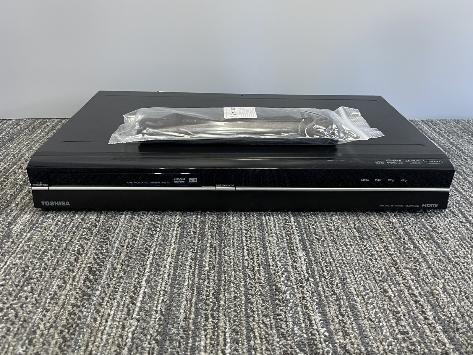 Toshiba DR570KU Refurbished DVD Player Recorder HDMI Output HDTV Digital Tuner
