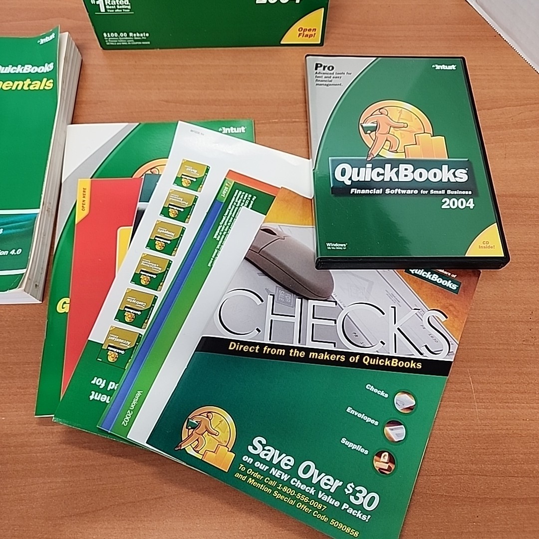 Intuit QuickBooks Pro 2004 with License for Windows 98/ME/2000/XP Used