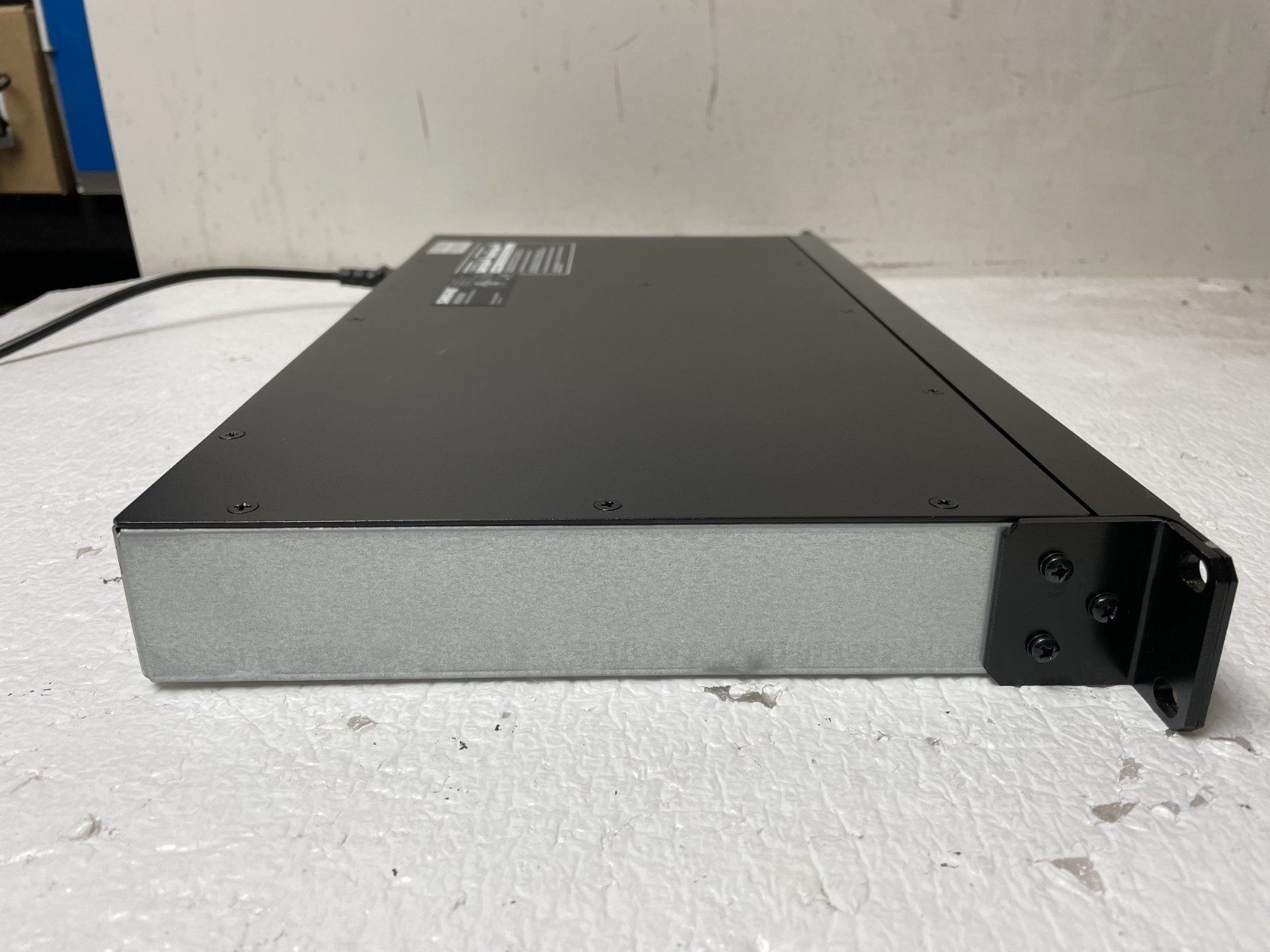 Shure MXWANI8 Microflex Wireless Audio Network Interface w/ Rack Ears