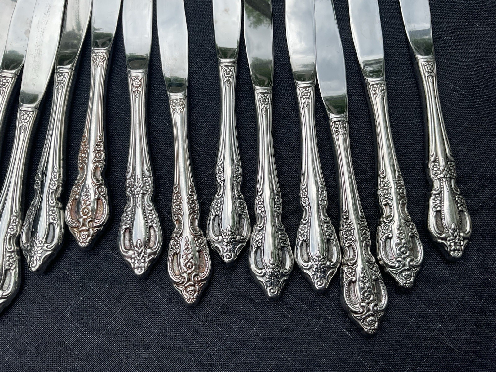 ONEIDA RAPHAEL Stainless Steel USA Flatware Set 101 Pieces