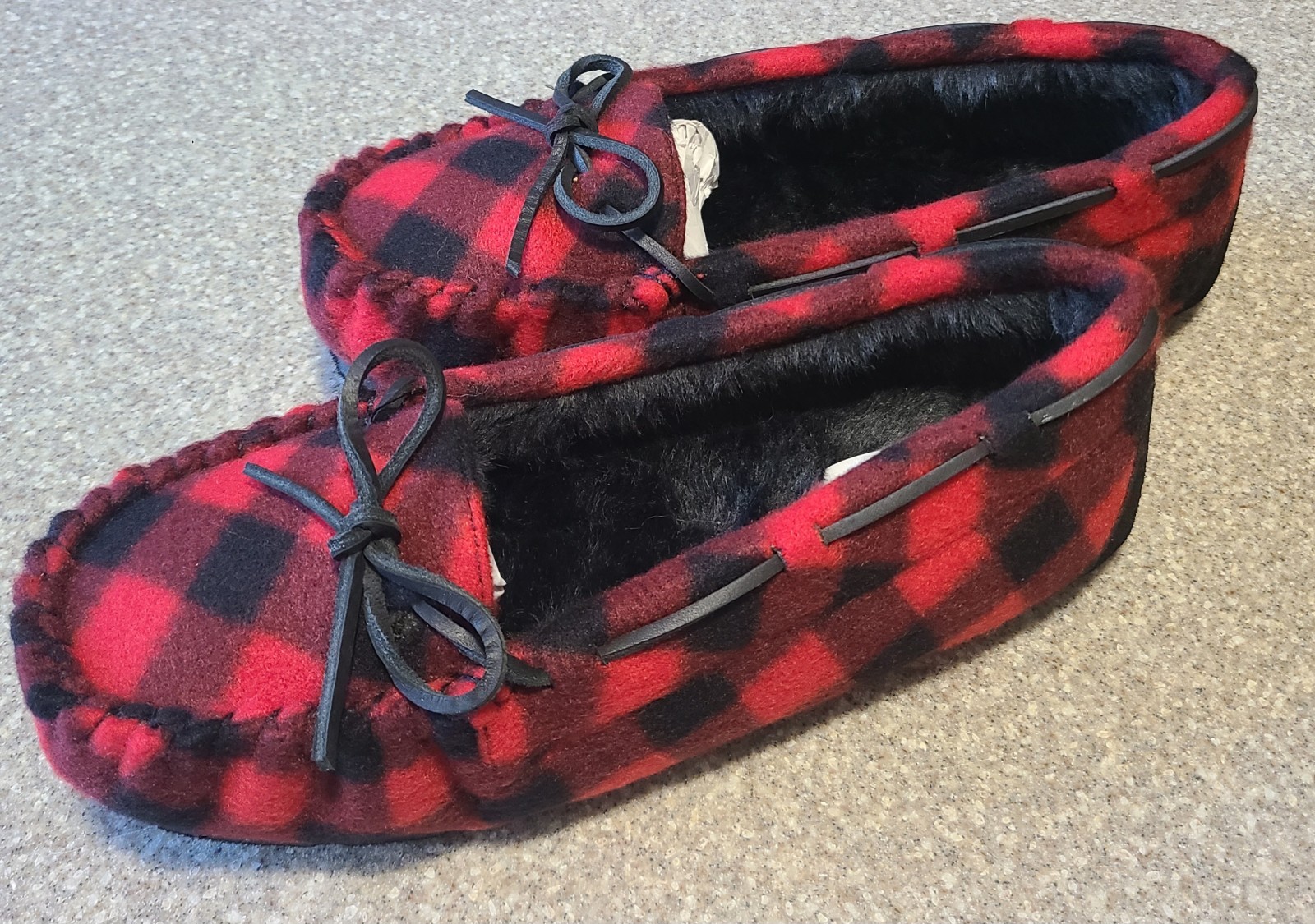 Nwot Womens Guide Gear Slippers Size 10