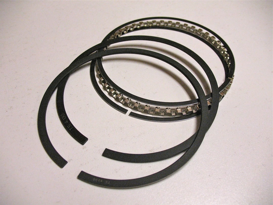 Total Seal CRG0010 65 Classic Series PISTON RINGS