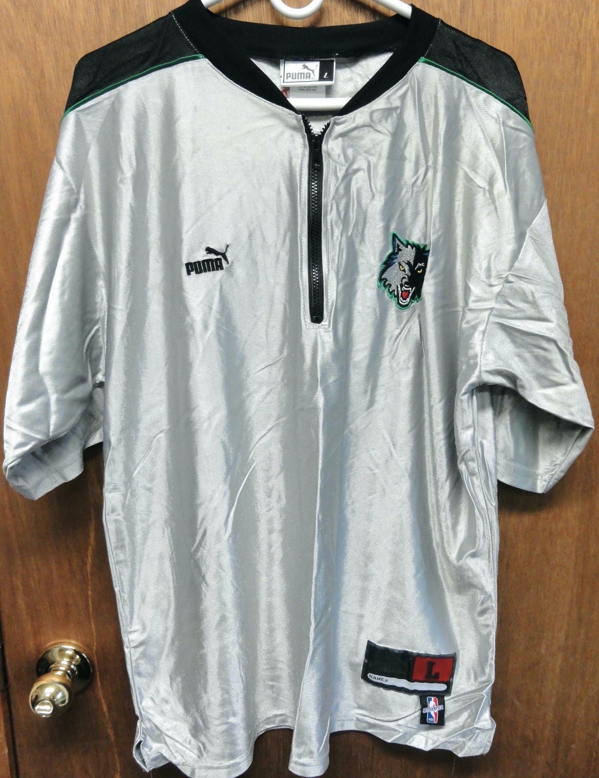 Timberwolves Puma NBA Short Sleeve Shirt Nylon Adult L Excellent Condition 1990s