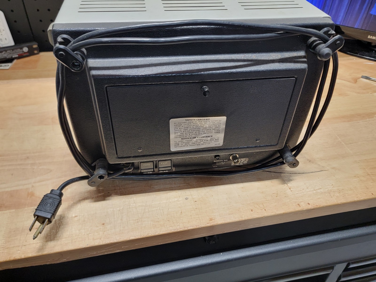 Vintage Sencore Model SC61 Oscilloscope Waveform Analyzer Powers On! *READ*