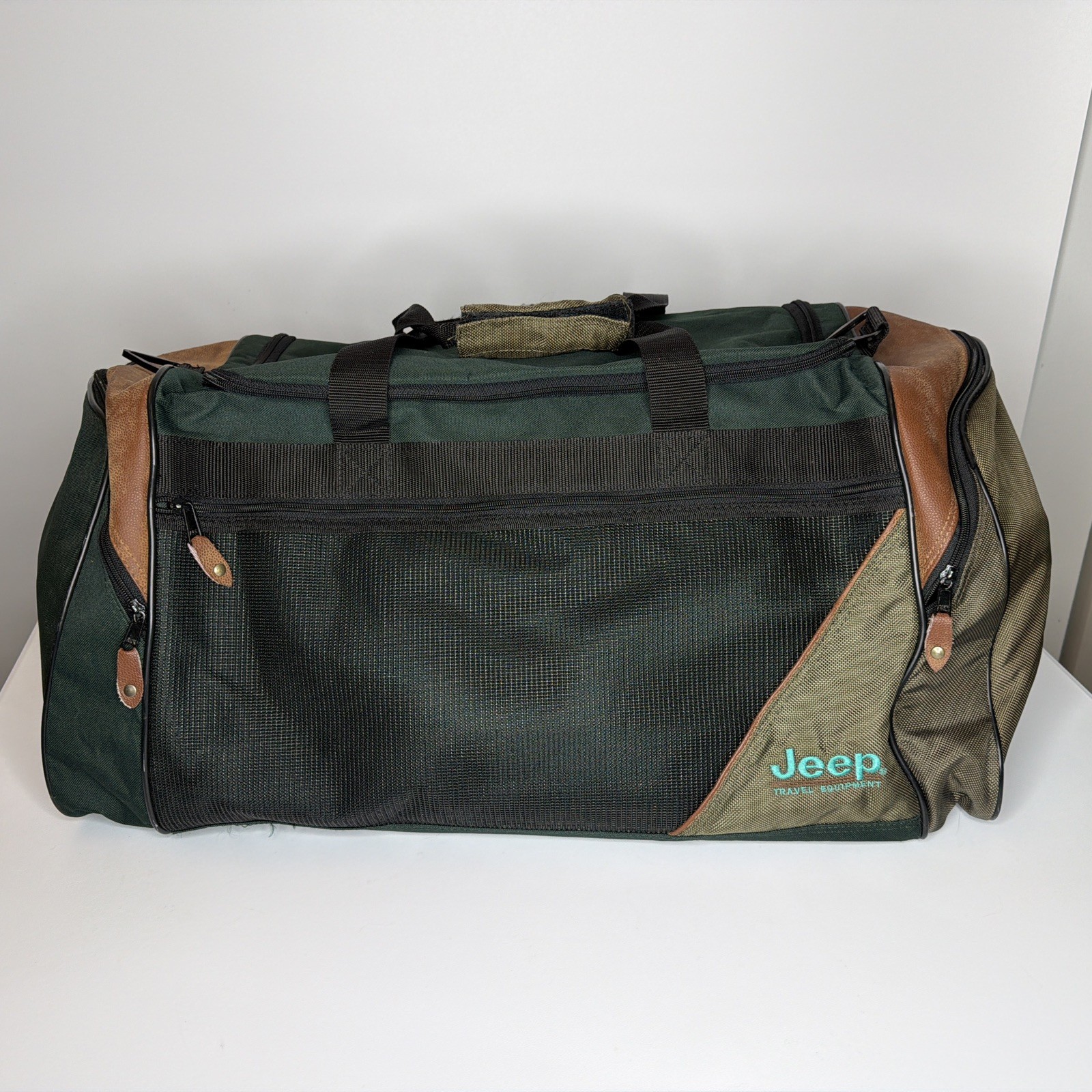 Rare Vintage Authentic Jeep Travel Equipment Duffle Bag (Circa. 1995) 90s