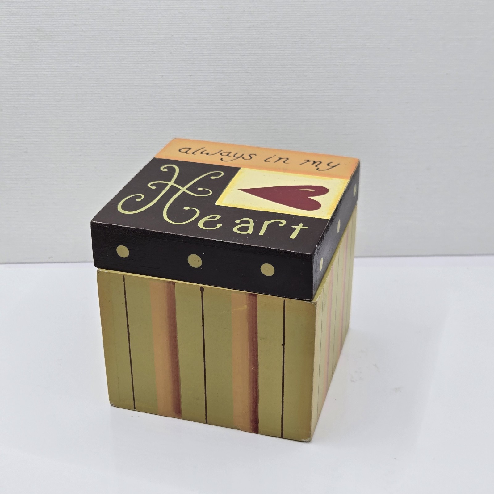 Crimson Hearts Demaco Keepsake Trinket Gift Box 2007 Always In My Heart 3.5"
